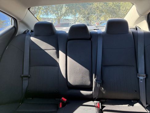 Used 2025 Nissan Altima 2.5 SV image 32