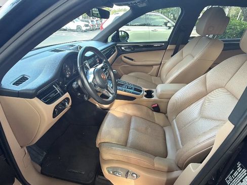 Used 2019 Porsche Macan AWD/4WD image 5