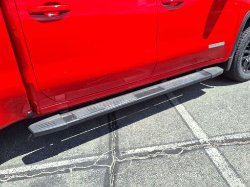 Used 2024 GMC Sierra 1500 Elevation image 9