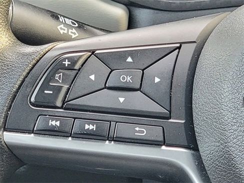 Used 2020 Nissan Versa SV image 34