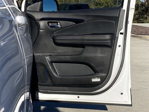 Used 2023 Honda Ridgeline Black Edition image 29