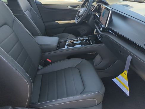 New 2026 Volkswagen Atlas Cross Sport SEL AWD/4WD image 18