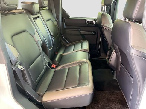 Used 2025 Ford Bronco Outer Banks AWD/4WD image 28