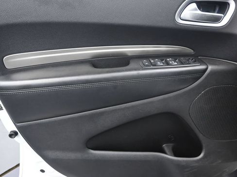 Used 2019 Dodge Durango SXT RWD image 11