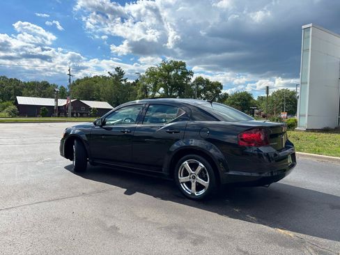 Used 2011 Dodge Avenger Lux FWD image 5