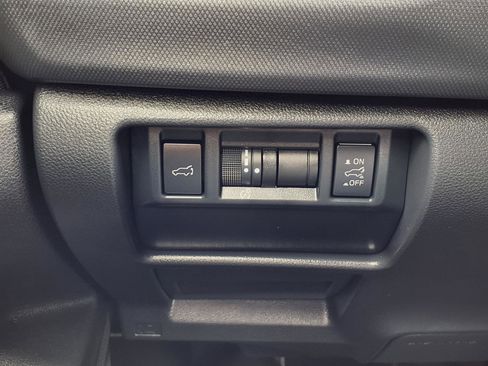 Certified 2025 Subaru Forester Premium AWD/4WD image 10