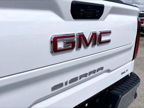 Used 2025 GMC Sierra 1500 SLT image 27