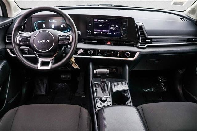 Used 2025 Kia Sportage LX AWD/4WD image 22