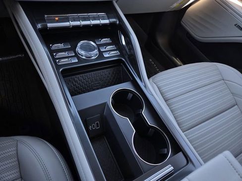 New 2026 Lincoln Nautilus Reserve image 10