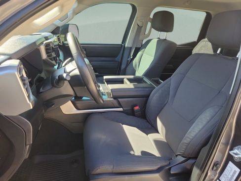 Used 2022 Toyota Tundra SR5 RWD image 9