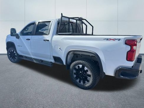 Used 2020 Chevrolet Silverado 2500 Custom w/ Custom Convenience Package AWD/4WD image 2