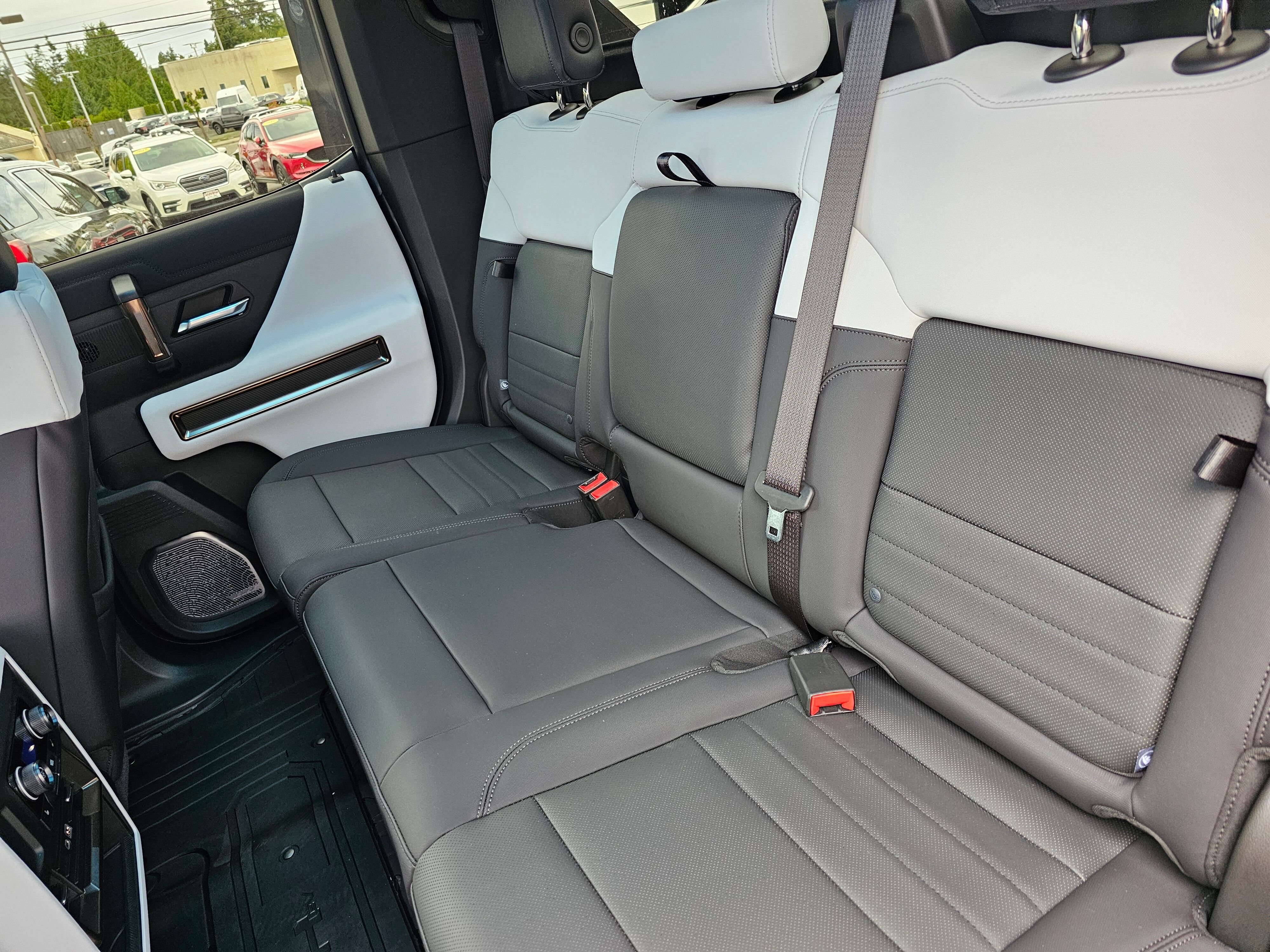 New 2024 GMC Hummer EV 2X AWD/4WD image 21