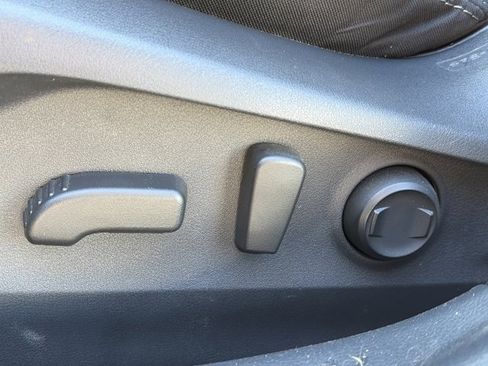 Used 2025 Subaru Outback Premium image 16