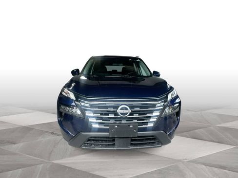 Used 2025 Nissan Rogue SV FWD image 3