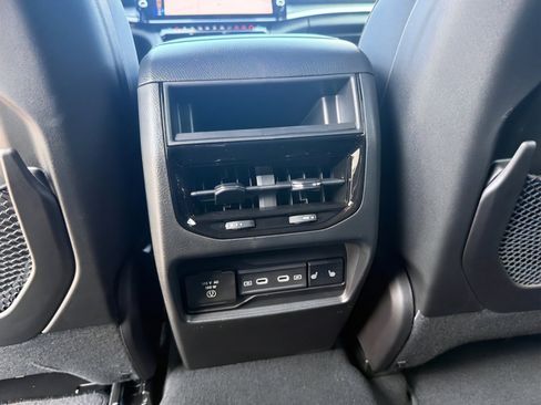 New 2026 Jeep Grand Cherokee Limited Reserve image 15