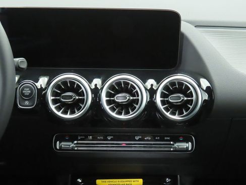 Certified 2025 Mercedes-Benz GLA 250 image 14