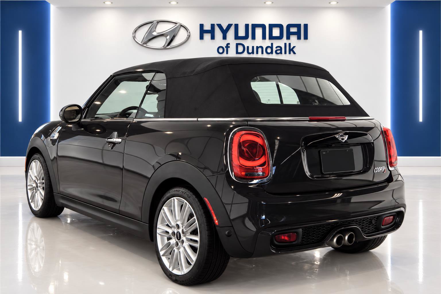 Used 2017 MINI Cooper S FWD image 2