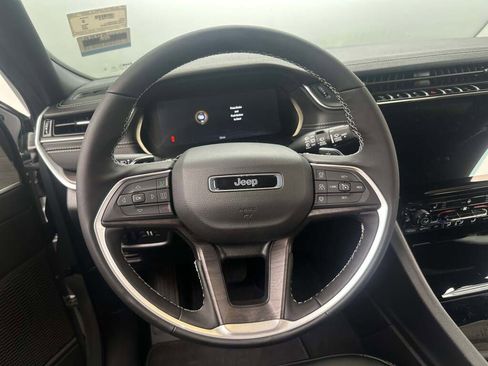 New 2025 Jeep Grand Cherokee L Limited w/ Black Appearance Package image 23
