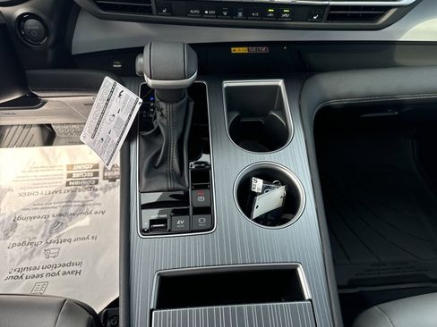 New 2025 Toyota Sienna XLE image 21