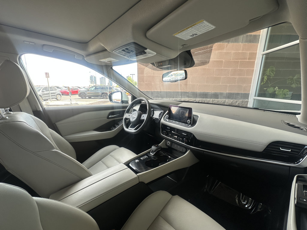 Used 2023 Nissan Rogue SL FWD image 44