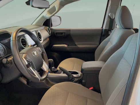 Used 2022 Toyota Tacoma SR5 RWD image 23