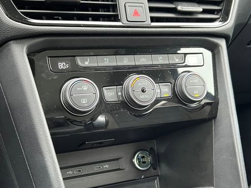 Used 2024 Volkswagen Taos SEL image 26