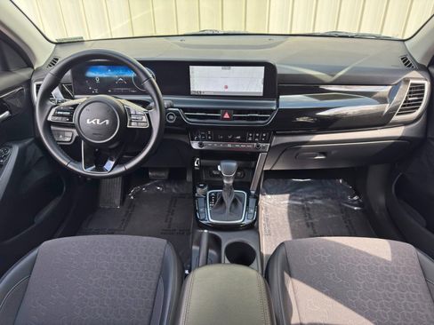 Used 2024 Kia Seltos S FWD image 11