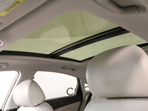 Used 2018 Hyundai Sonata Limited image 15