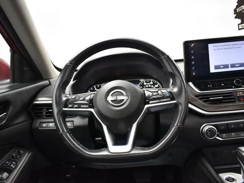 Used 2024 Nissan Altima 2.5 SV w/ SV Premium Package FWD image 20