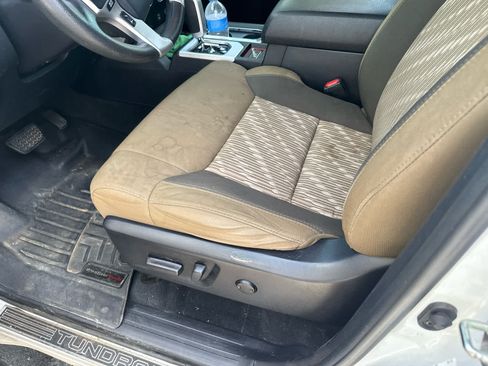 Used 2019 Toyota Tundra SR5 w/ SR5 Upgrade Package AWD/4WD image 7