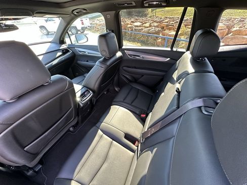 Certified 2025 Cadillac XT6 Luxury image 20