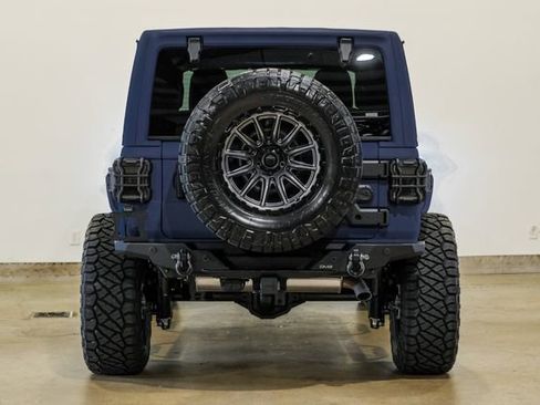 Used 2025 Jeep Wrangler Unlimited Rubicon w/ Technology Group image 18