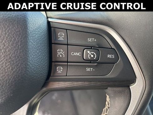 Used 2024 Jeep Grand Cherokee Altitude image 17