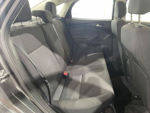 Used 2018 Ford Focus SE FWD image 22