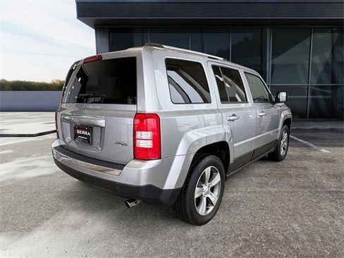 Used 2016 Jeep Patriot High Altitude image 4