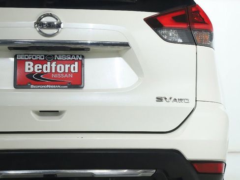 Used 2018 Nissan Rogue SV image 45