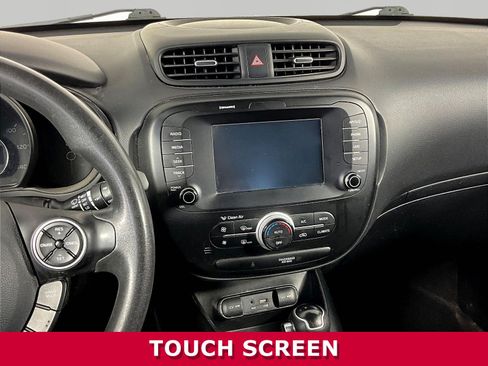 Used 2018 Kia Soul + FWD image 9