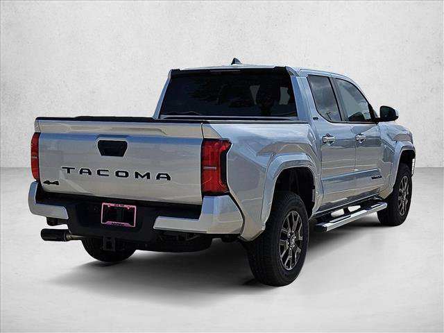 Used 2025 Toyota Tacoma SR5 AWD/4WD image 5