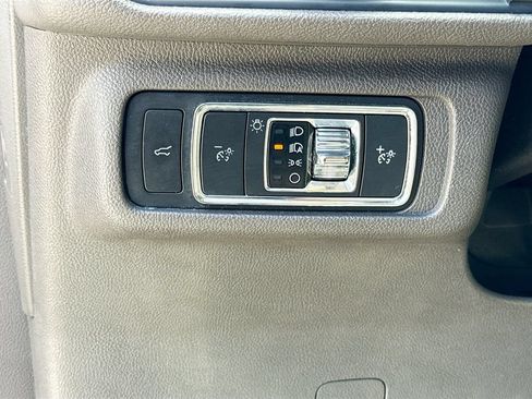 Used 2021 Lincoln Corsair FWD image 10