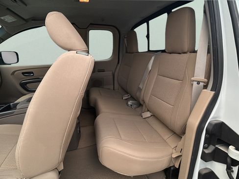 Used 2015 Nissan Titan SV w/ SV Value Truck Package RWD image 15