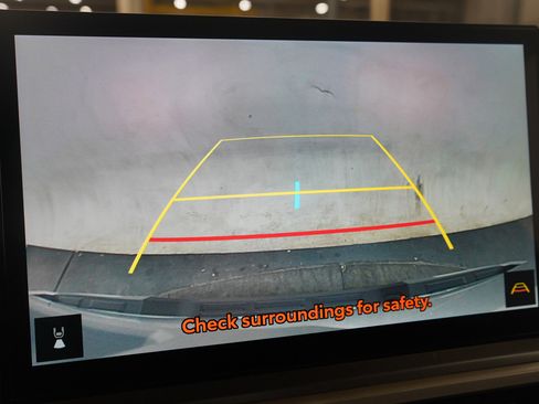 Used 2024 Toyota Tacoma TRD Off-Road image 30