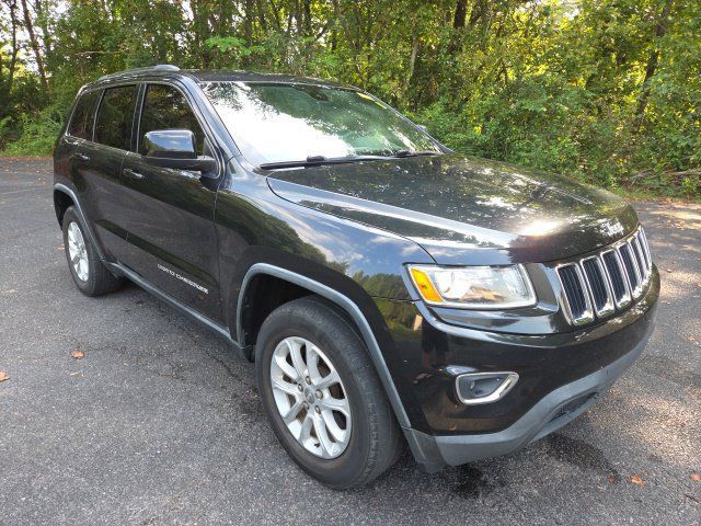 Used 2016 Jeep Grand Cherokee Laredo w/ Quick Order Package 23E RWD image 3