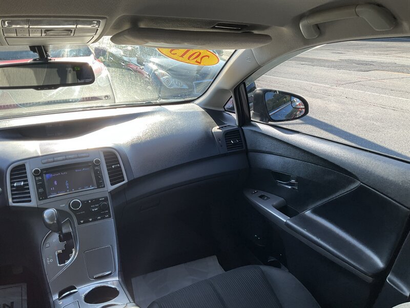 Used 2013 Toyota Venza LE AWD/4WD image 18