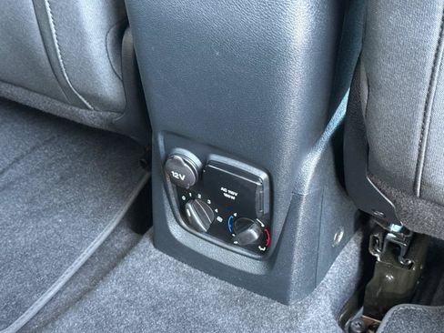 Certified 2023 Ford Transit Connect XLT FWD image 19