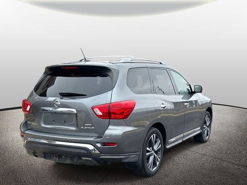 Used 2018 Nissan Pathfinder Platinum image 3