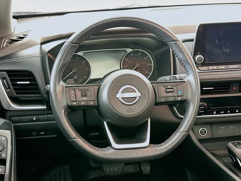 Used 2023 Nissan Rogue SV w/ SV Premium B Package FWD image 18