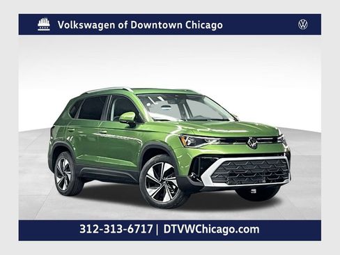 New 2026 Volkswagen Taos SE AWD/4WD image 1