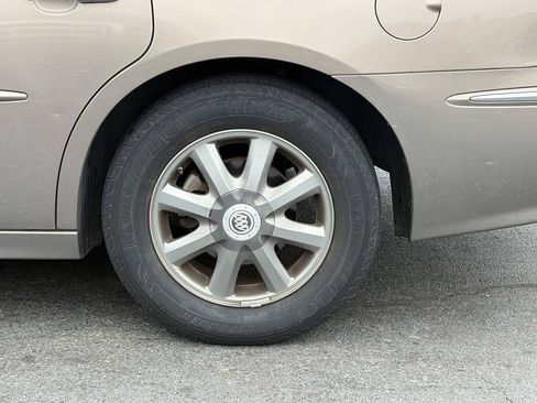 Used 2007 Buick LaCrosse CXL w/ Driver Confidence Package FWD image 12