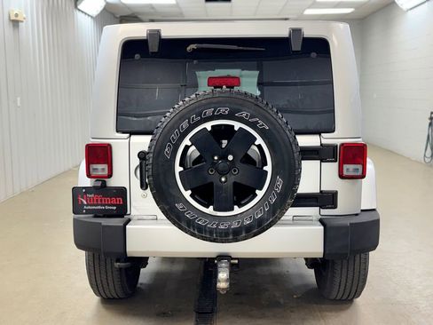 Used 2012 Jeep Wrangler Unlimited Sahara image 5