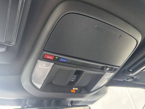 Used 2025 Subaru Forester Limited image 30